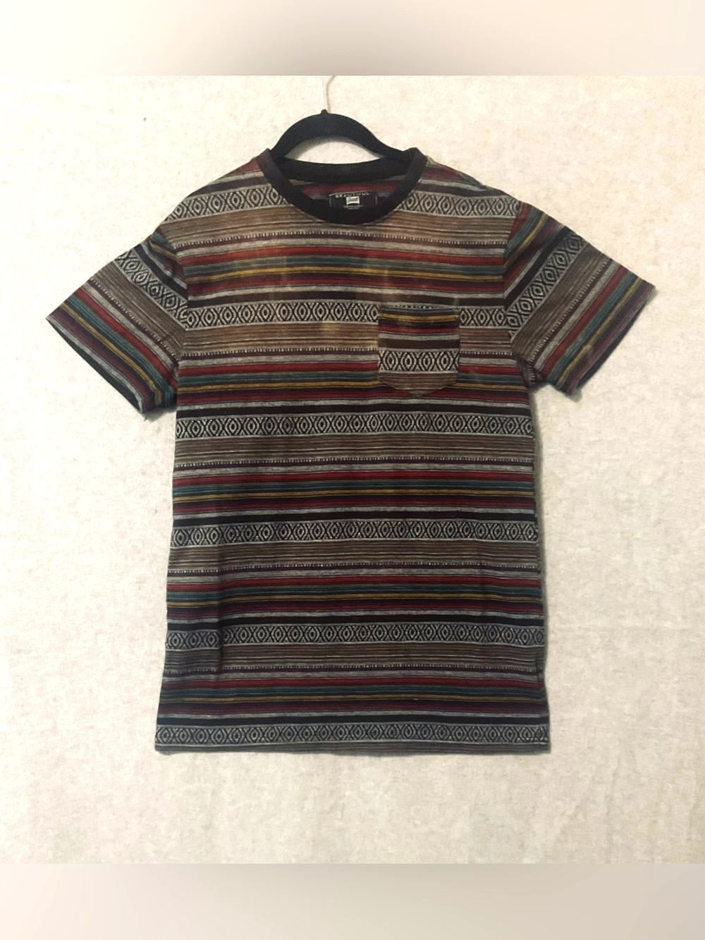 Beautiful Giant Aztec Tribal Striped Pocket Tee Shirt Size M Medium